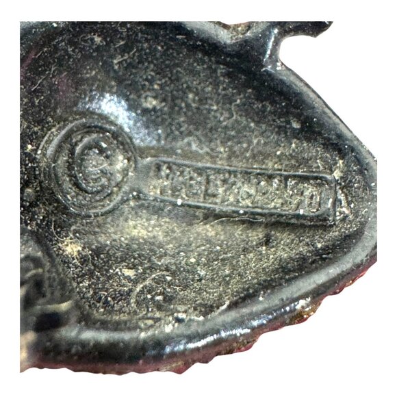 Vintage Signed Weiss Rhinestone Double Strawberry Fruit Cluster Crystals Brooch - Picture 9 of 9